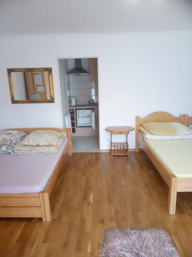 Pokoje Goscinne Tomasz Miedzywodzie Exterior photo